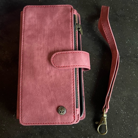 iPhone 13 Pro Case - Picture 1 of 7